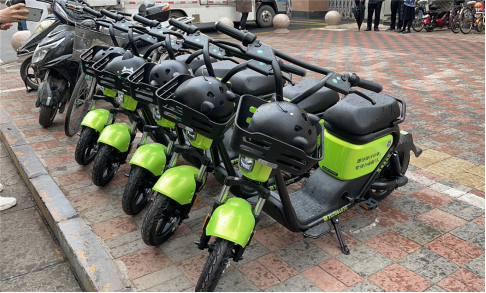 共享電單車(chē)頭盔使用率低還易丟失？智能頭盔來(lái)了